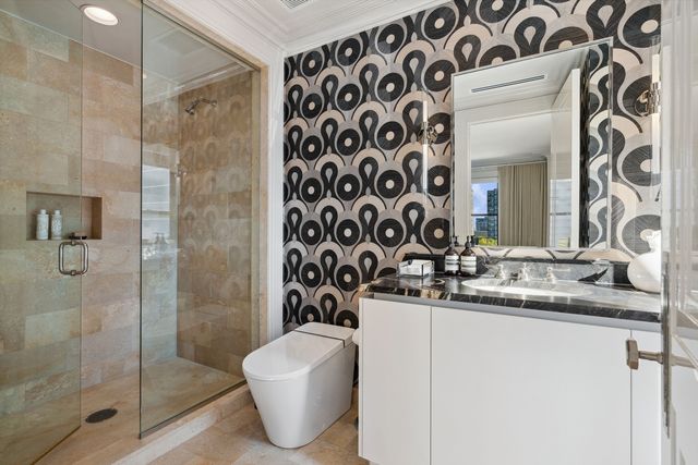 1540 N Lake Shore Drive 8N, Chicago, IL 60610