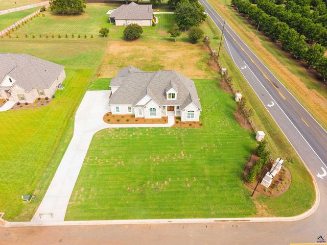 100 Pridgen Pass, Perry, GA 31069
