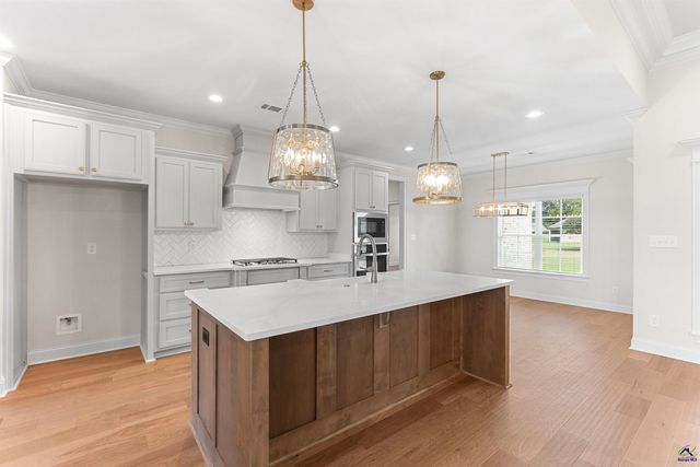 100 Pridgen Pass, Perry, GA 31069