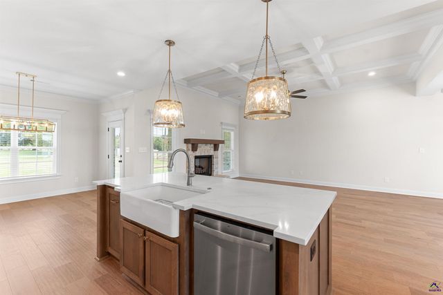 100 Pridgen Pass, Perry, GA 31069