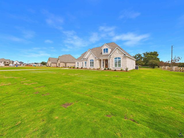 100 Pridgen Pass, Perry, GA 31069