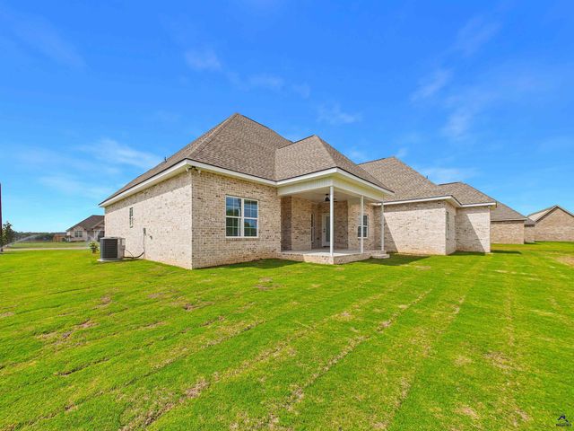 100 Pridgen Pass, Perry, GA 31069