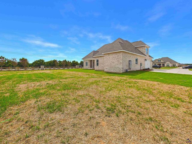 100 Pridgen Pass, Perry, GA 31069