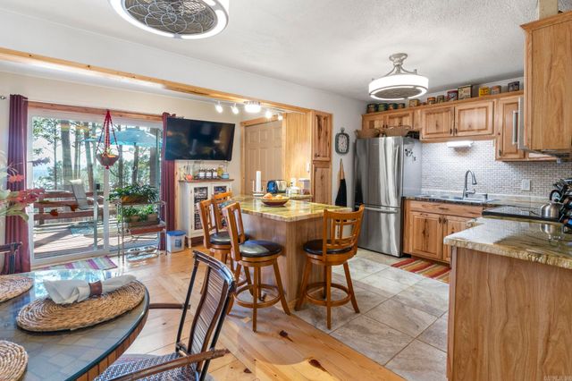 118 Cedar Valley Rd, Fairfield Bay, AR 72088