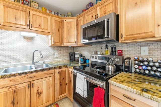 118 Cedar Valley Rd, Fairfield Bay, AR 72088