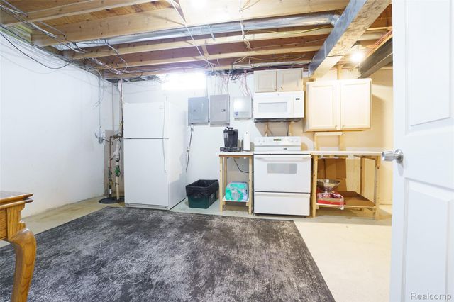 41777 Princess Drive, Canton Charter Township, MI 48188