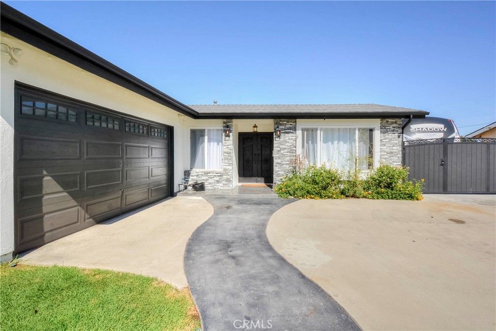 11445 184th, Artesia, CA 90701 — photo 2