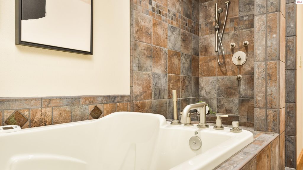 3361 Bottle Bay Rd, Sagle, ID 83858 photo 19