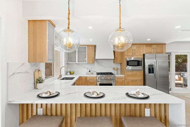 5552 Caminito Herminia, La Jolla, CA 92037