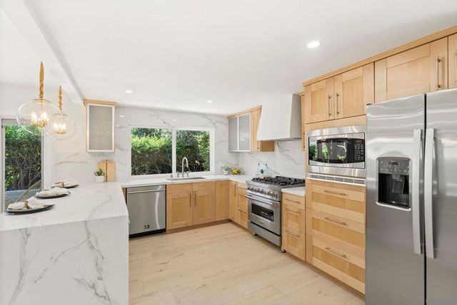 5552 Caminito Herminia, La Jolla, CA 92037