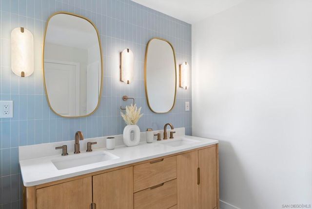 5552 Caminito Herminia, La Jolla, CA 92037