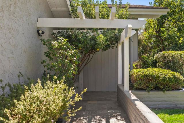 5552 Caminito Herminia, La Jolla, CA 92037