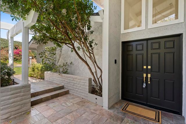 5552 Caminito Herminia, La Jolla, CA 92037