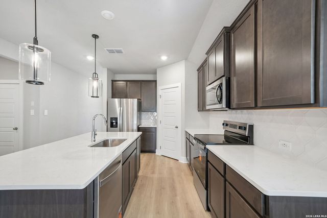5433 Wrangler Way, Marion, TX 78124