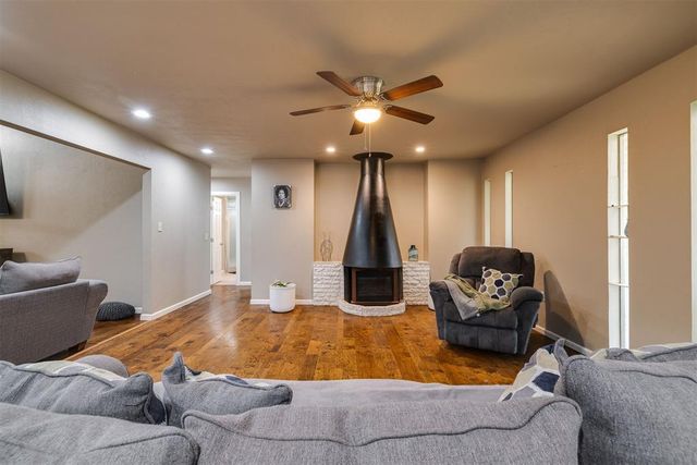 2441 SW 77th Street, Oklahoma City, OK 73159
