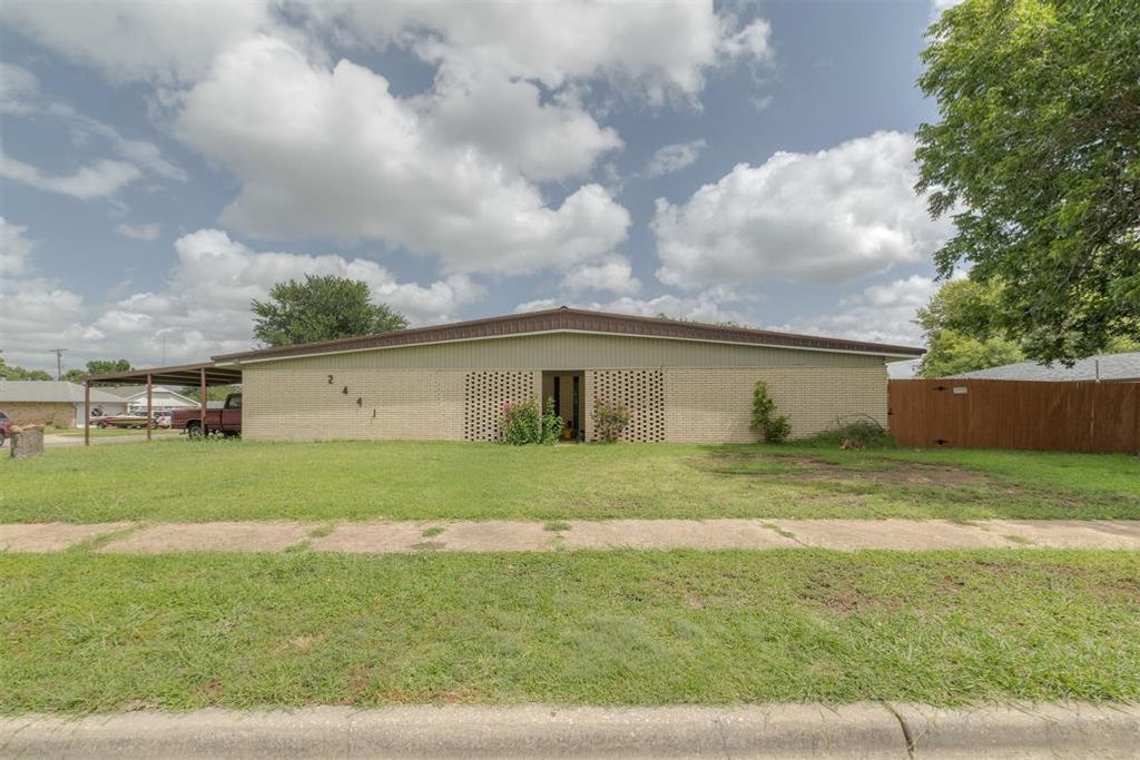 2441 SW 77th Street, Oklahoma City, OK 73159