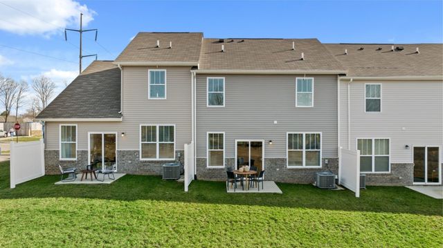 672 Birdie Dr, Spring Hill, TN 37174