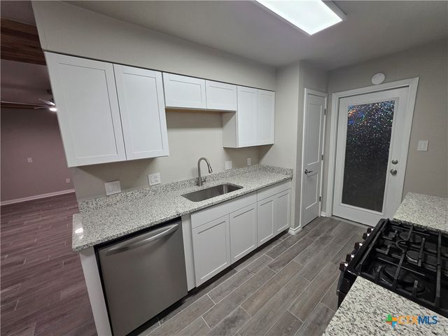 1916 Nevada Street, San Marcos, TX 78666