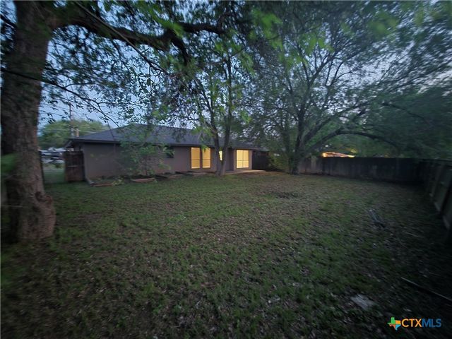 1916 Nevada Street, San Marcos, TX 78666