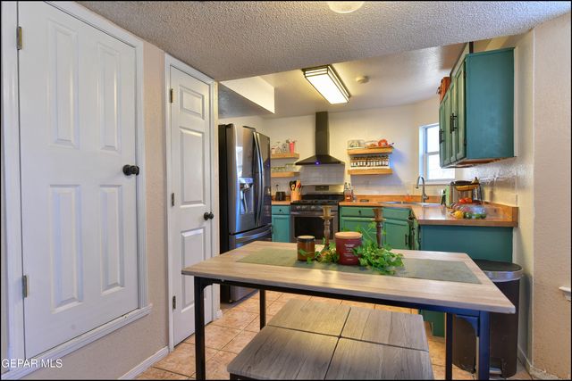 4565 LOMA COLORADA Court, El Paso, TX 79934