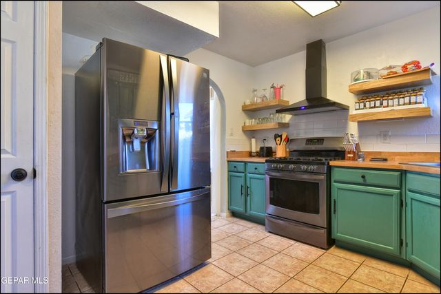 4565 LOMA COLORADA Court, El Paso, TX 79934