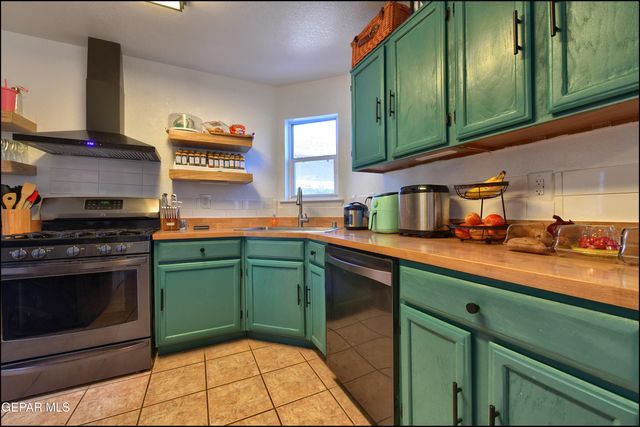 4565 LOMA COLORADA Court, El Paso, TX 79934