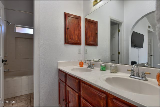 4565 LOMA COLORADA Court, El Paso, TX 79934