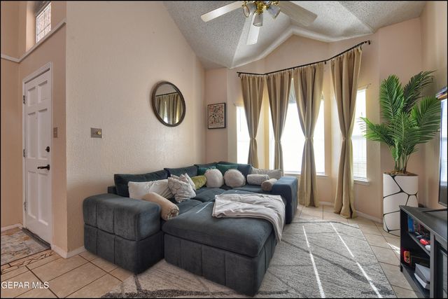 4565 LOMA COLORADA Court, El Paso, TX 79934