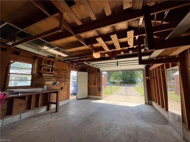 1024 Stanley RD, Portsmouth, VA 23701