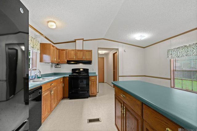 2208 Violet St, Jackson, LA 70748