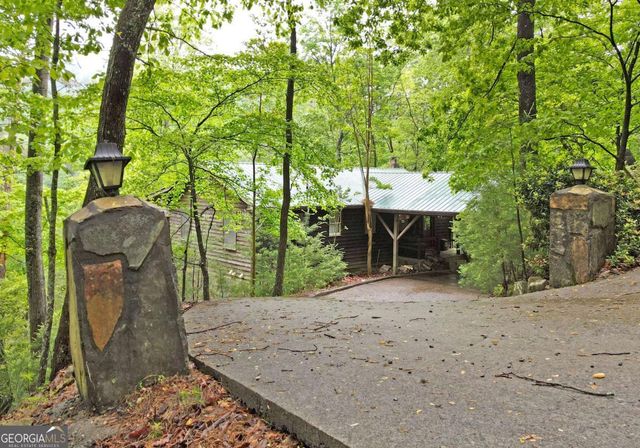 66 Pine Ridge Court, Ellijay, GA 30536