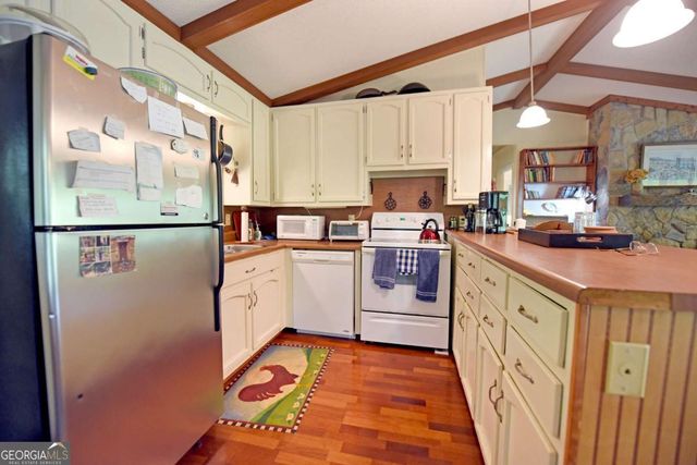 66 Pine Ridge Court, Ellijay, GA 30536