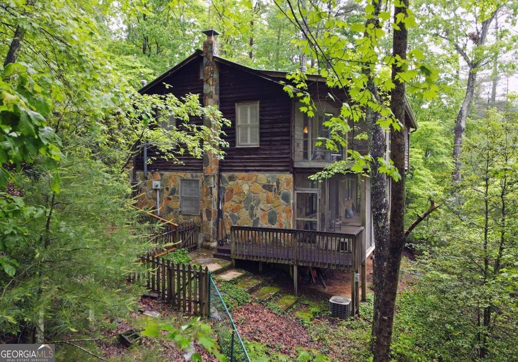 66 Pine Ridge Court, Ellijay, GA 30536