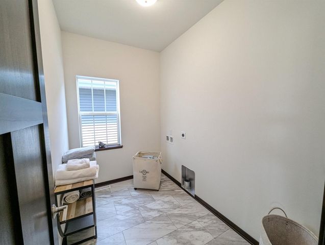 4317 Goldeneye Gateway Drive, Middleton, WI 53562