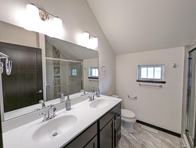 4317 Goldeneye Gateway Drive, Middleton, WI 53562