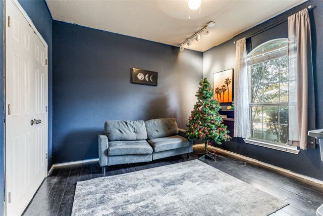 5825 Deck House Road, Fort Worth, TX 76179