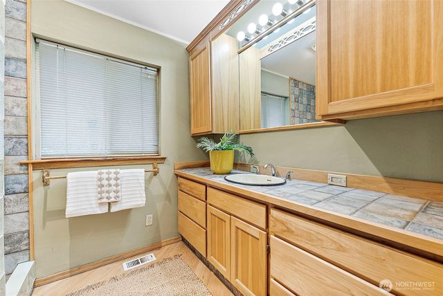 12524 114th Avenue Ct NW, Gig Harbor, WA 98329