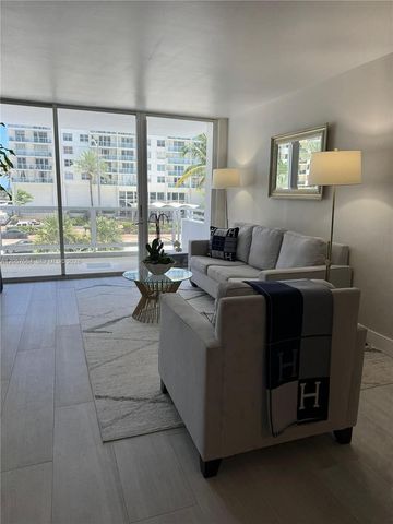 5700 Collins Avenue 3C, Miami Beach, FL 33140