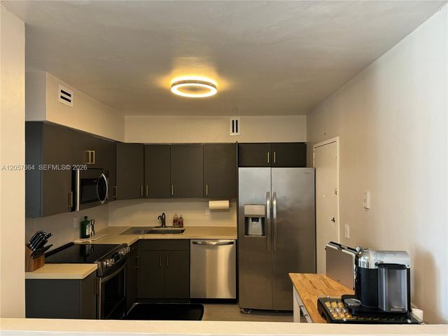 5700 Collins Avenue 3C, Miami Beach, FL 33140