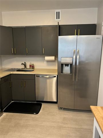 5700 Collins Avenue 3C, Miami Beach, FL 33140
