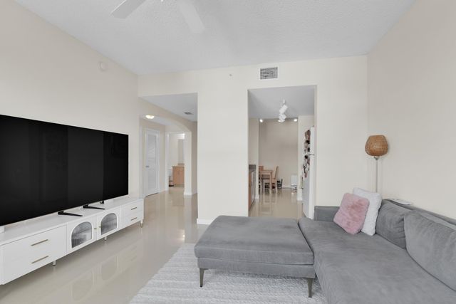 533 NE 3rd Avenue, Fort Lauderdale, FL 33301