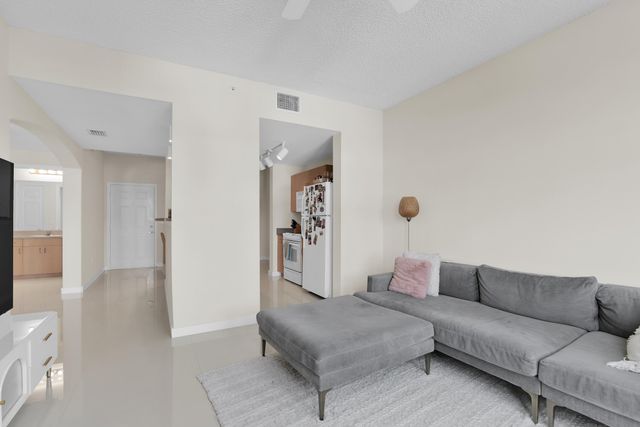 533 NE 3rd Avenue, Fort Lauderdale, FL 33301