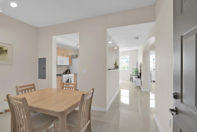 533 NE 3rd Avenue, Fort Lauderdale, FL 33301