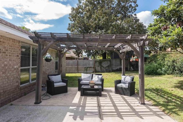 3080 Palm St, Gulf Breeze, FL 32563