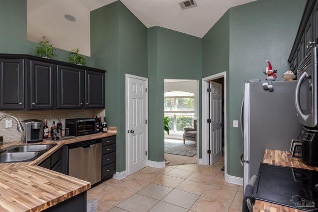 3080 Palm St, Gulf Breeze, FL 32563