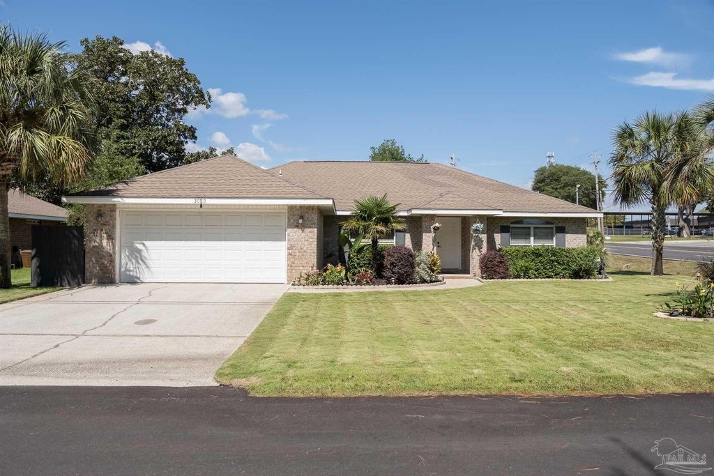 3080 Palm St, Gulf Breeze, FL 32563