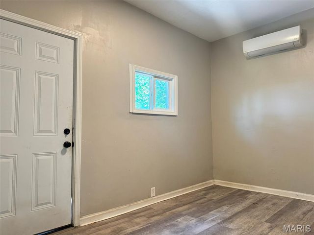 7607 Vermont Avenue, St Louis, MO 63111
