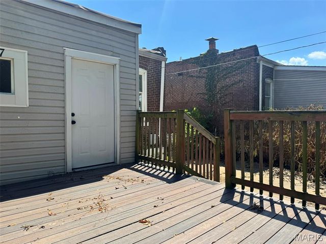 7607 Vermont Avenue, St Louis, MO 63111