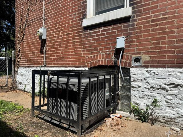 7607 Vermont Avenue, St Louis, MO 63111
