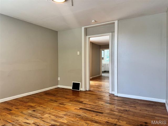 7607 Vermont Avenue, St Louis, MO 63111